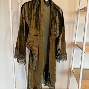 Elegant Olive Green Lace-Trimmed Women's Coat